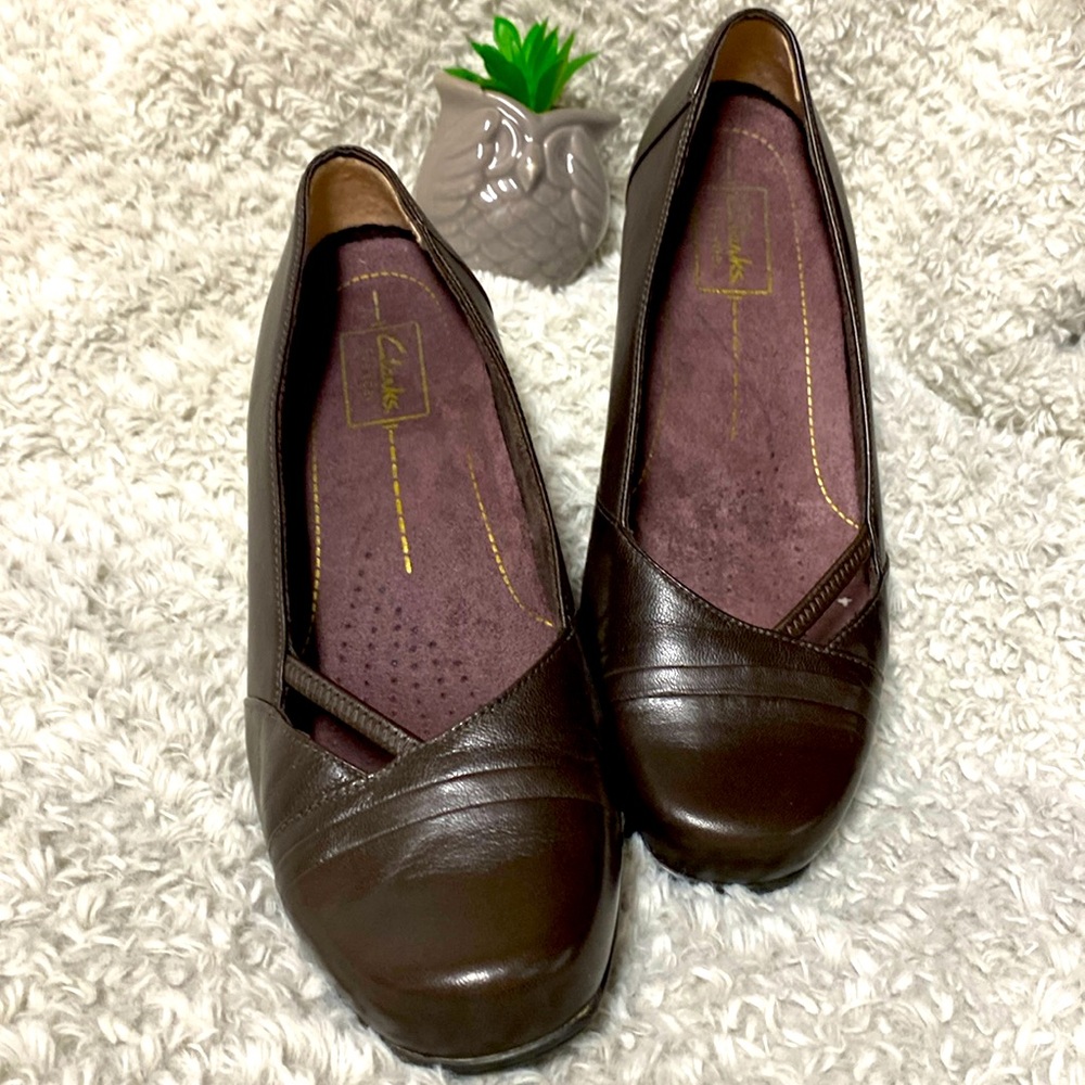 Clark’s Everyday Womens Slip On Shoes Sz 7.5